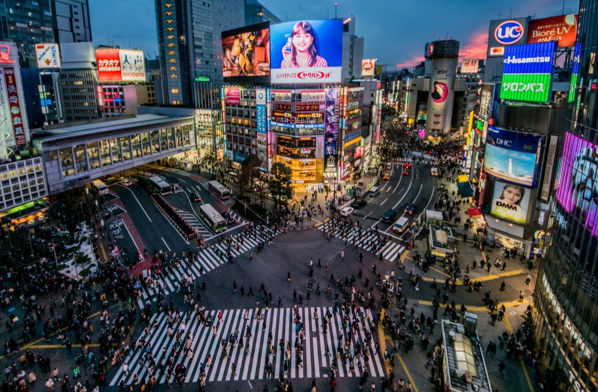 pemerintah-tokyo-tegaskan-larangan-minum-alkohol-di-tempat-umum-respons-terhadap-peningkatan-keramaian